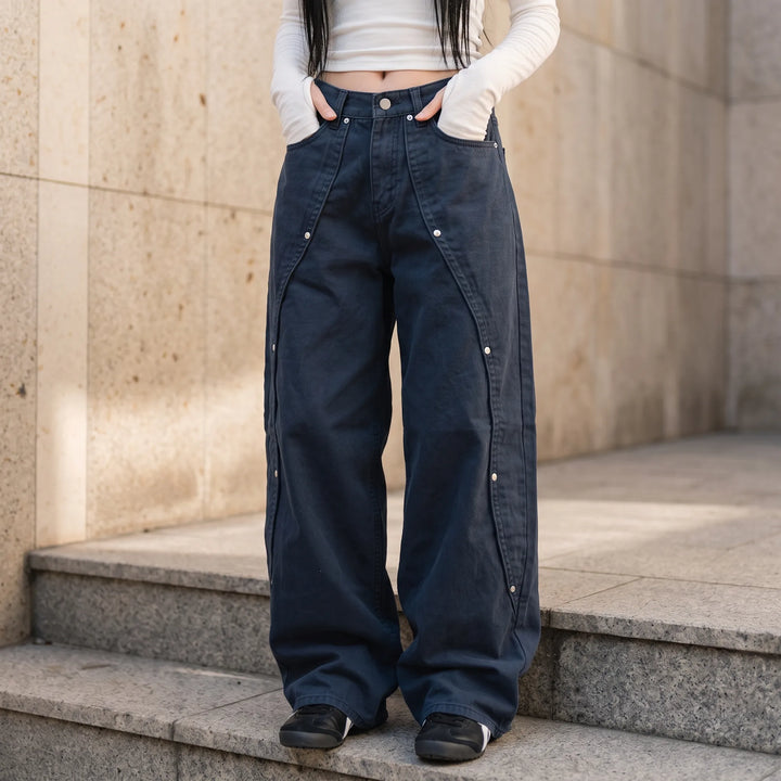 Dames wijde jeans met hoge taille en retro details, perfect voor een trendy casual look.