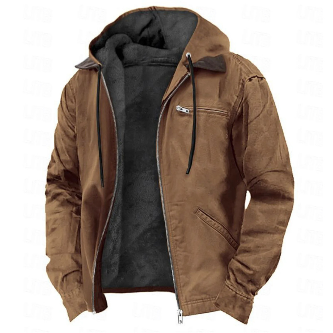 Stijlvolle heren winterjas met capuchon en verstelbare pasvorm, ideaal voor comfort en warmte.