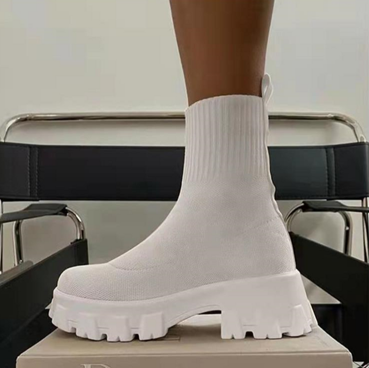Details Shanna enkellaars: De subtiele afwerking en pasvorm van deze comfortabele damesschoen.