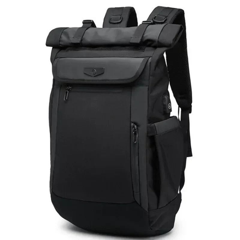 Robuuste 50L heren rugzak, waterdicht en ergonomisch ontworpen voor lange outdoor tochten.