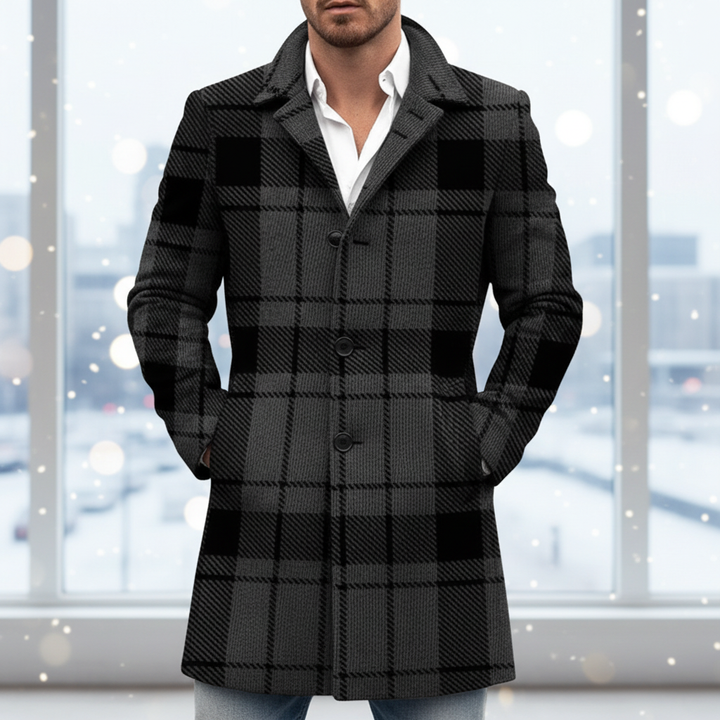 Heren wollen mantel met klassiek ruitpatroon; een warme, elegante winterjas voor diverse gelegenheden.