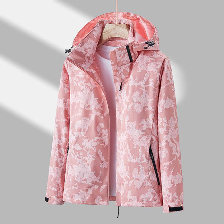 Damesjas Ayla, winddicht en met capuchon, ideaal voor wandelingen. Trendy en comfortabele buitenjas.