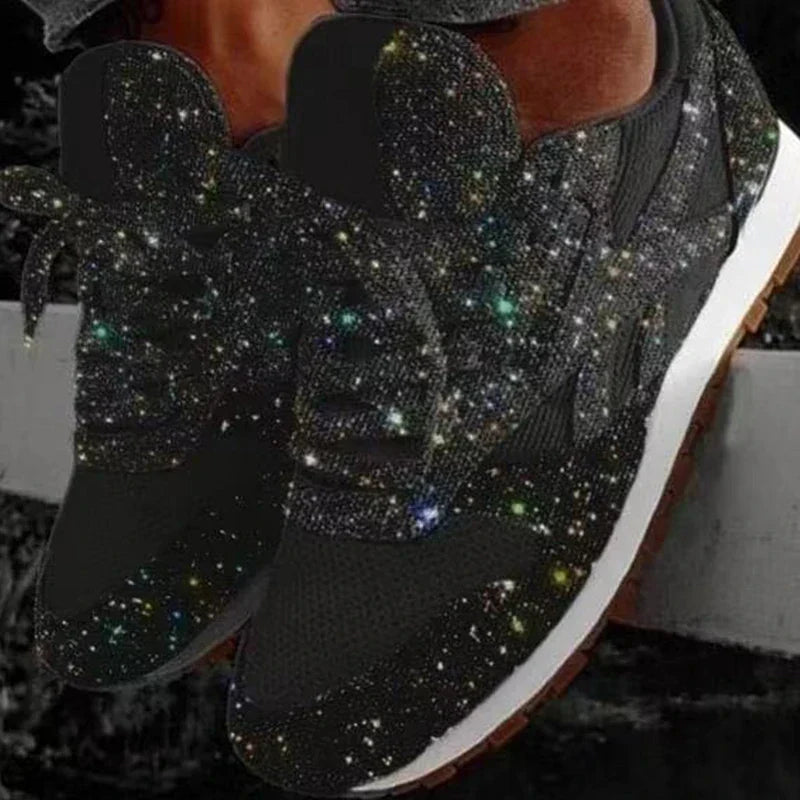 Modieuze glitter sportschoenen voor dames, stijlvol gedragen en klaar voor elke gelegenheid.