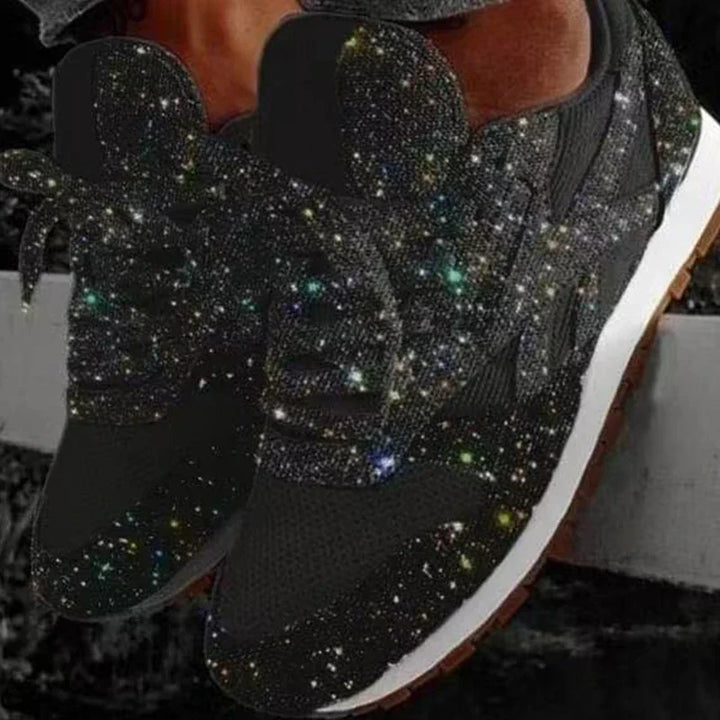 Modieuze glitter sportschoenen voor dames, stijlvol gedragen en klaar voor elke gelegenheid.