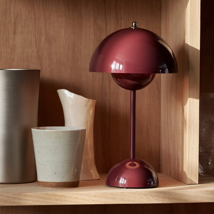 Design LunarGlow LED tafellamp voor warme sfeerverlichting, touchbediening, moderne decoratie.
