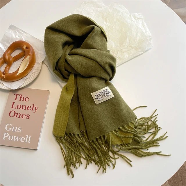 Comfortabele unisex sjaal van zuivere wol, zacht en warm. Essentieel winter accessoire.