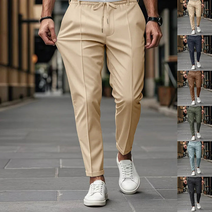 Comfortabele slim fit herenbroek met stretch, perfecte zakelijke pantalon voor een actieve professional.