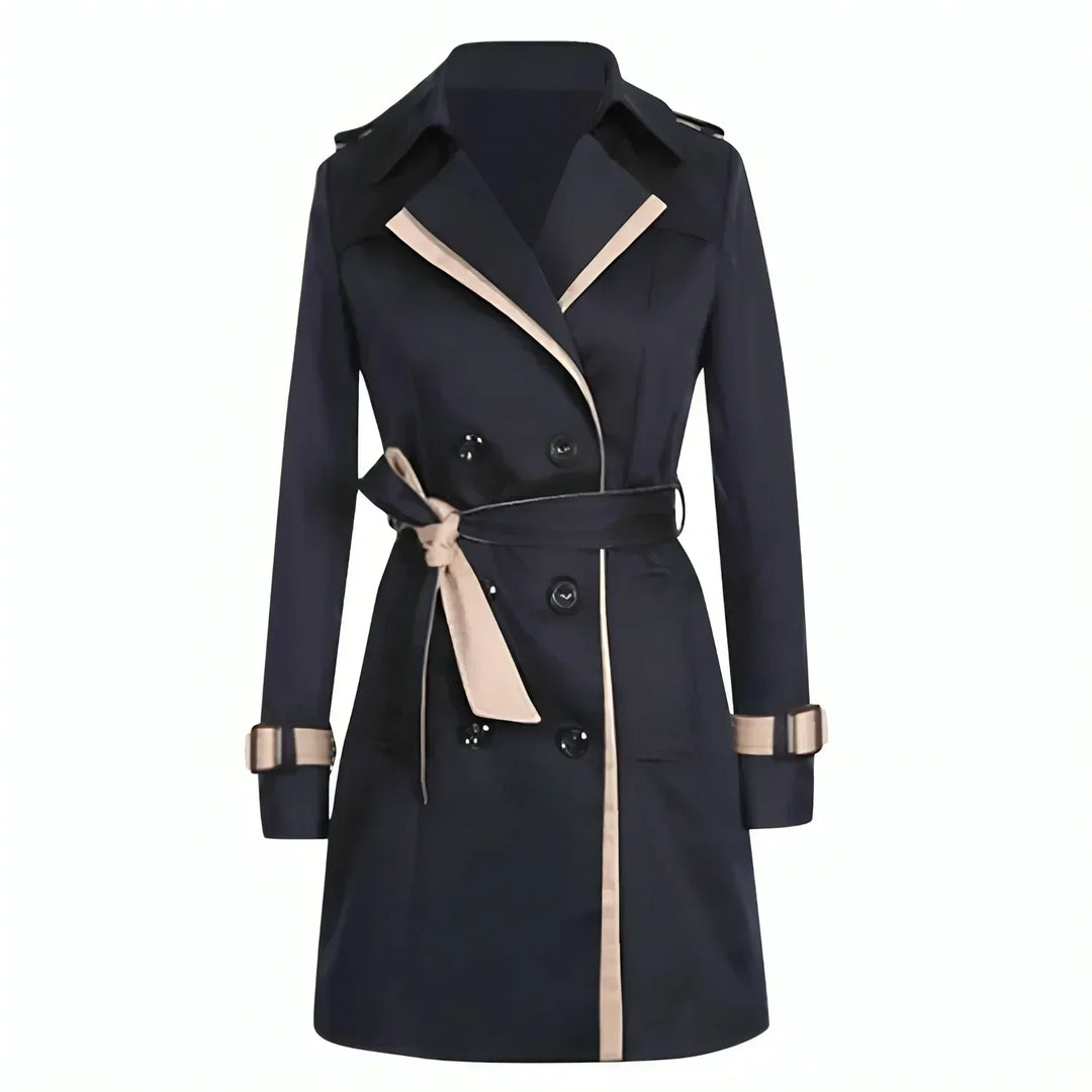 Lange elegante damesjas, type trenchcoat, winddicht en warm met klassieke reverskraag; stijlvolle winterjas.