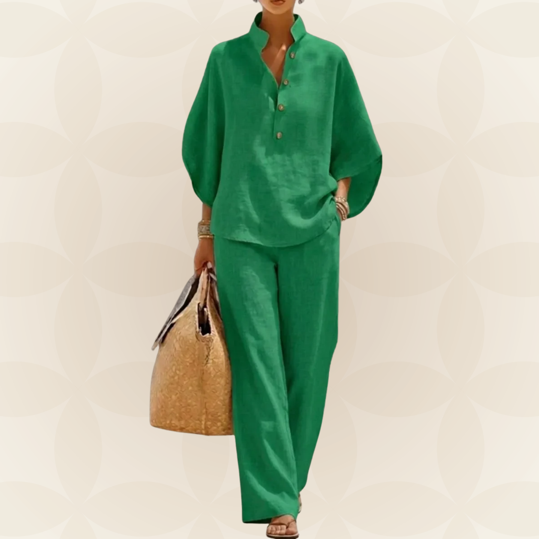 Casual dames lente/zomer set. 2-delige outfit met losvallende oversized blouse en wijde broek.