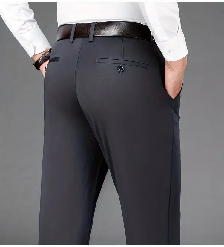 Heren comfortbroek, rechte pijpen, regular fit, perfect voor business casual en vrije tijd.