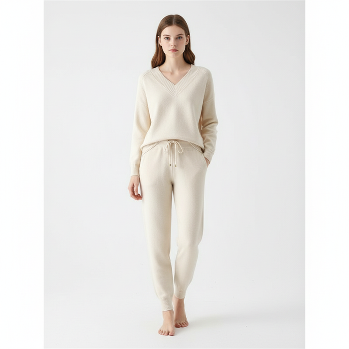 Elegante en comfortabele dames gebreide set 'Alicia'. Perfect als tweedelige outfit voor herfst en winter.