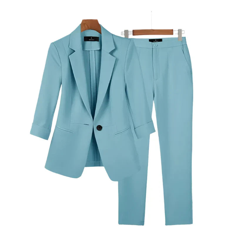Elegante dames pantalon passend bij de tweedelige blazerset. Creëer een complete zakelijke en trendy kantoorlook.