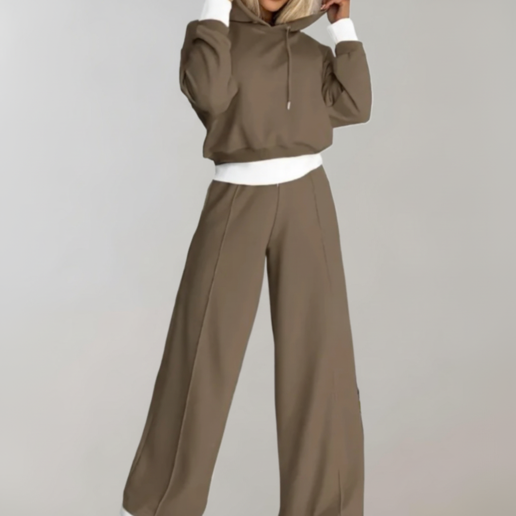 Casual chic dames hoodie en broek set: modern vrijetijdsensemble voor een relaxte doch stijlvolle look.