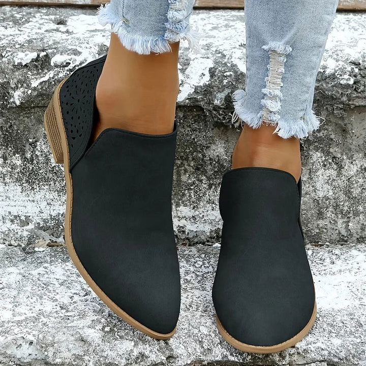 Elegante damesschoenen met lage hak, geschikt voor zowel formele als casual gelegenheden; comfortabel.