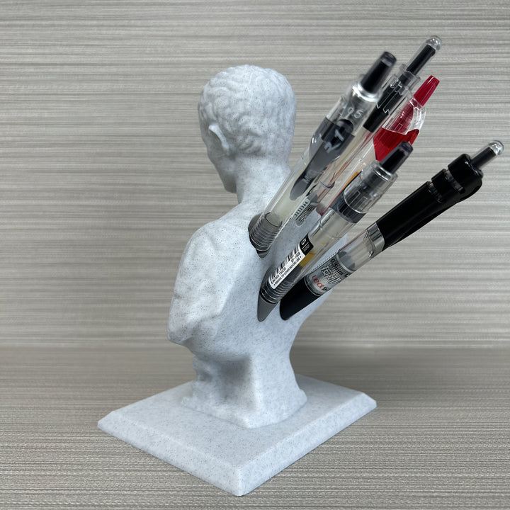 Historische Julius Caesar pennenhouder, ideaal als bureau accessoire. Een creatief cadeau voor de werkplek.