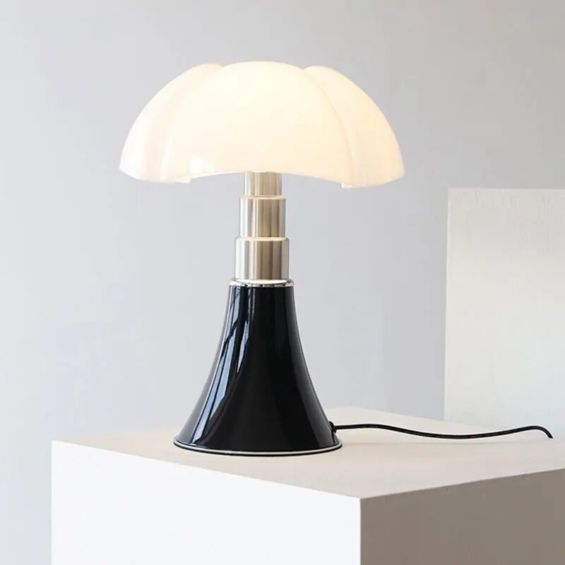 Dimbaar LED nachtkastlampje met touch bediening, creëert warme sfeerverlichting in de slaapkamer.