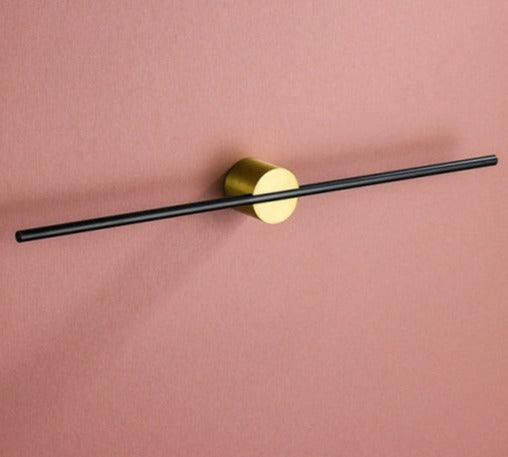 Compacte handdoekhouder; een slimme en moderne opberger die het interieur van uw badkamer verbetert.