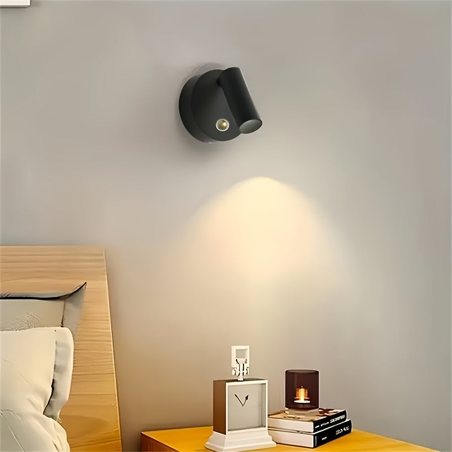 Stijlvolle dimbare LED spotlamp als sfeervolle accentverlichting in een modern interieurontwerp.