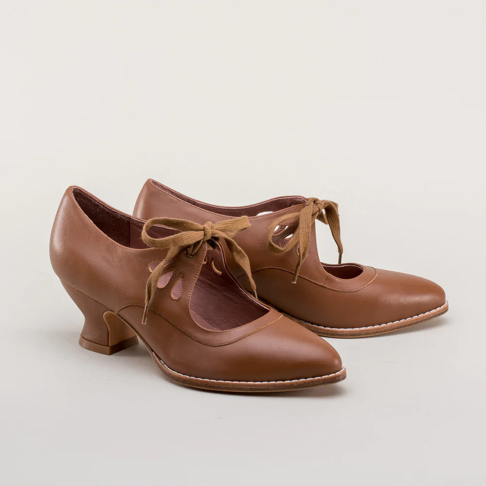 Gezonde orthopedische damesschoenen met comfortabele hak, elegant voor zomerse dagen, goede voetondersteuning.