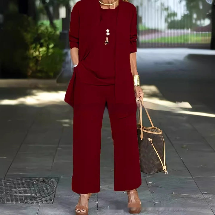 Chique driedelige damesset met wijde broek, ideaal voor een comfortabele en stijlvolle look.