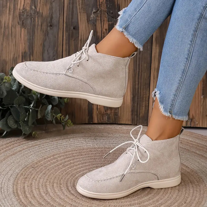 Elegante en moderne dames Maxime schoenen van leer. Comfortabele platte schoenen, ideaal voor vrouwen elke dag.