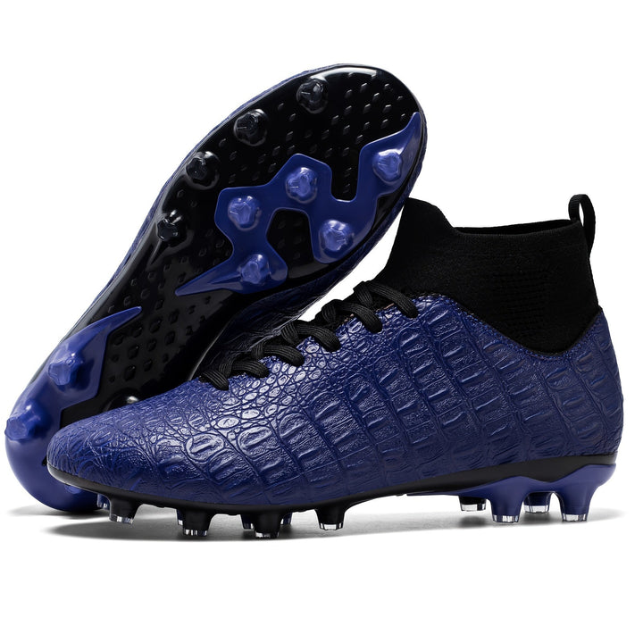 Duurzame Dario heren voetbalschoenen met een robuuste buitenlaag en stevige noppen voor langdurig gebruik.