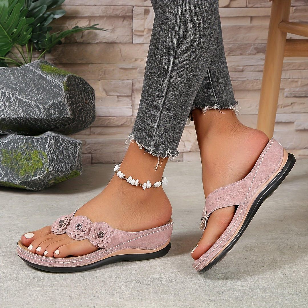 Verstelbare dames sandalen Liana met orthopedische ondersteuning en antislip zool, perfect voor elke voet.