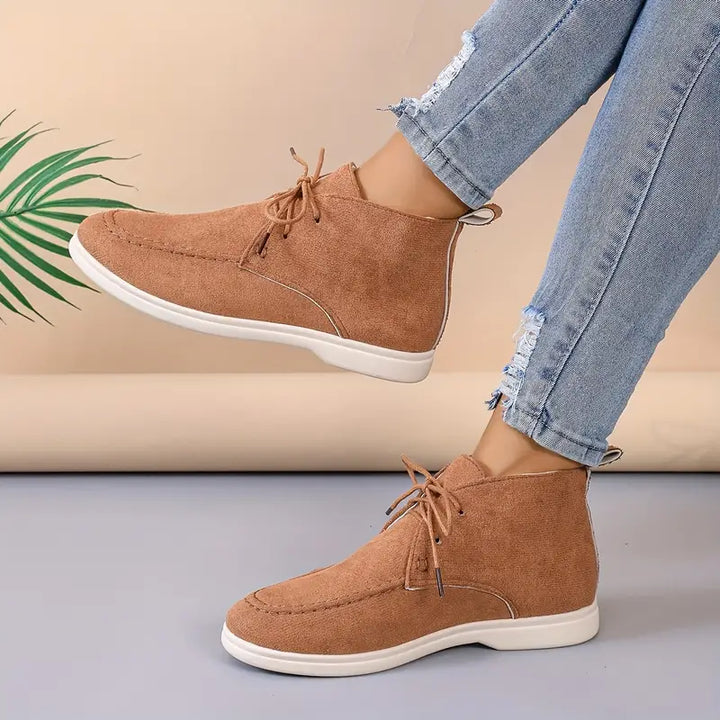 Moderne Maxime leren dames schoenen met stijlvol comfort. Trendy platte schoenen voor dagelijks gebruik.