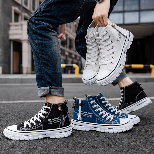 "Ademende high-top sneakers voor mannen, modern design in zwart, canvas bovenmateriaal met rubberen zool."