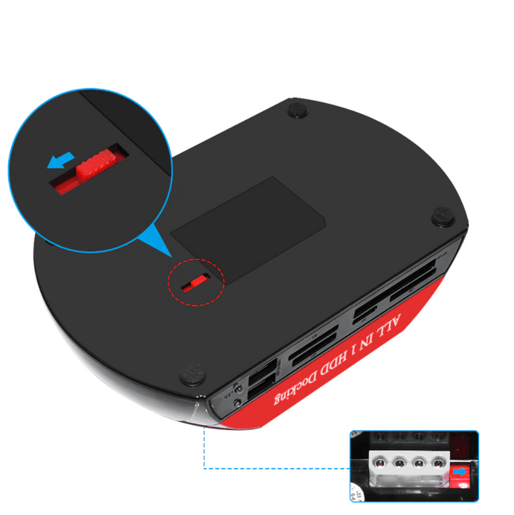 Docking station met ingevoerde 2.5" SSD en 3.5" HDD, ideaal voor dataherstel en archivering.
