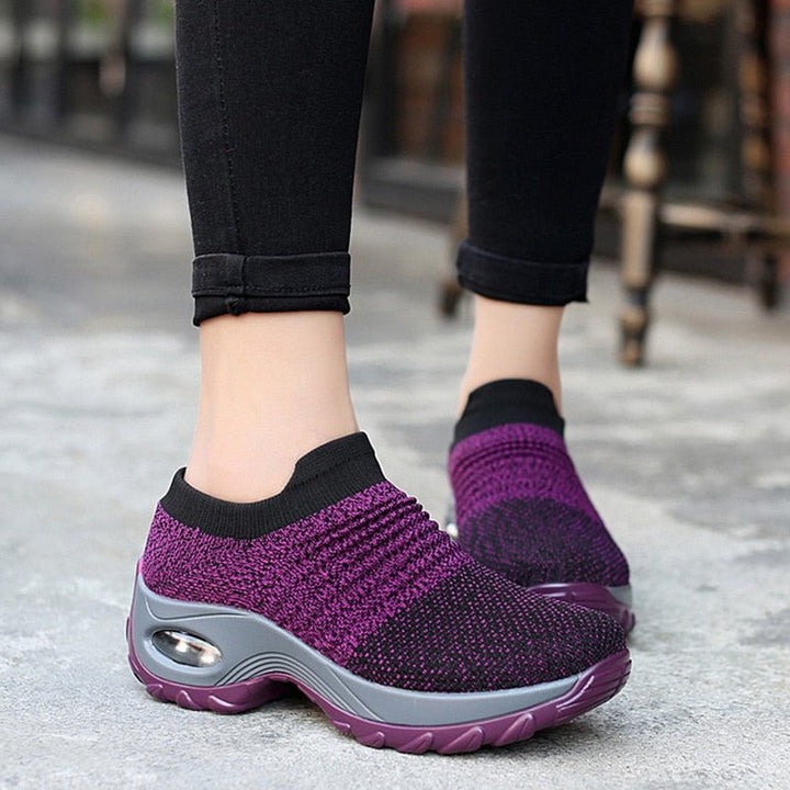 Comfortabele Emmie sneakers voor dames, met ventilerend materiaal en ondersteunende zool.