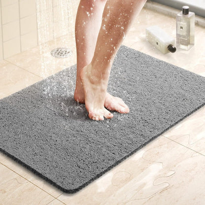 AquaSafe antislip douchemat, beige, met zuignappen voor stabiliteit en comfort, perfect voor moderne badkamers.