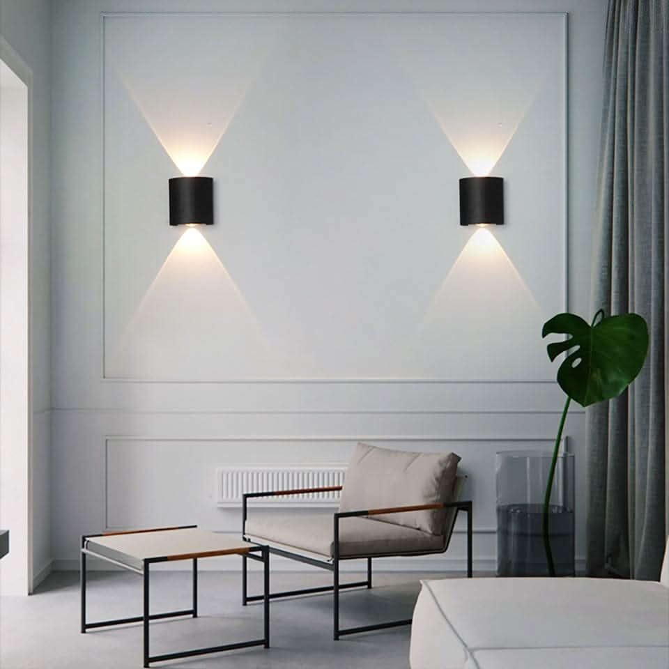 Energiezuinige LED gevelverlichting van aluminium, modern en weersbestendig.
