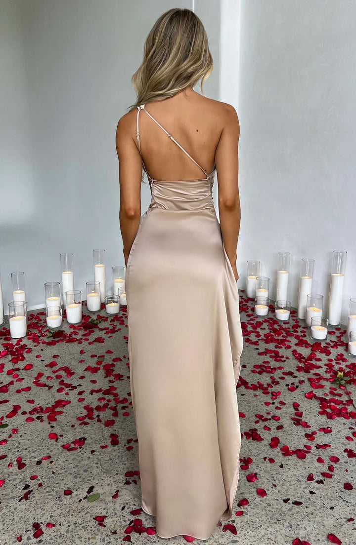 Moderne één-schouder splitjurk voor dames, perfect voor een elegante en trendy uitstraling.