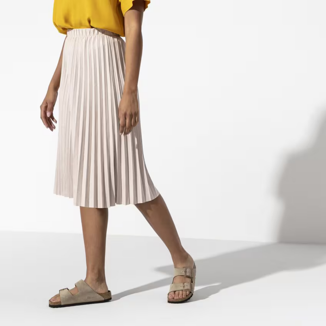 Arizona dames sandalen: taupe, comfortabel en casual met zacht voetbed voor dagelijks draagcomfort.