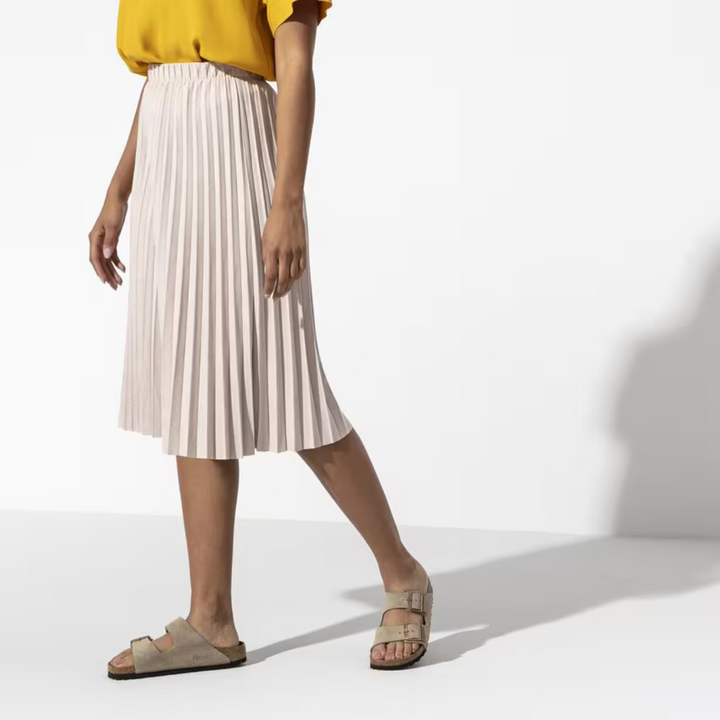 Arizona dames sandalen: taupe, comfortabel en casual met zacht voetbed voor dagelijks draagcomfort.