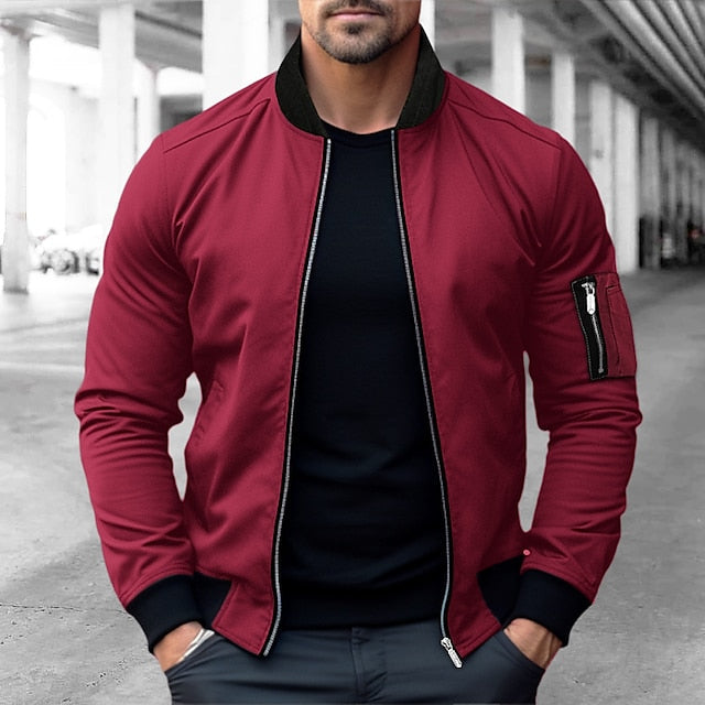Comfortabel heren bomberjack met trendy design. Ideaal als lentejas of herfstjas, casual streetwear voor mannen.