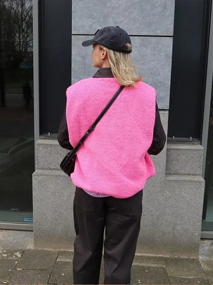 Aylin fleece bodywarmer, sherpa-materiaal, oversized pasvorm, modieus en comfortabel, mouwloos met open voorkant.