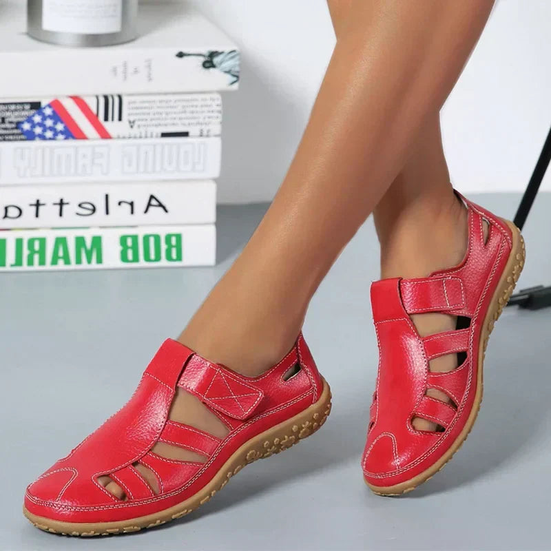 Dames sandalen met optimale voetondersteuning door orthopedisch voetbed en anti-slip veiligheid. Zomer.