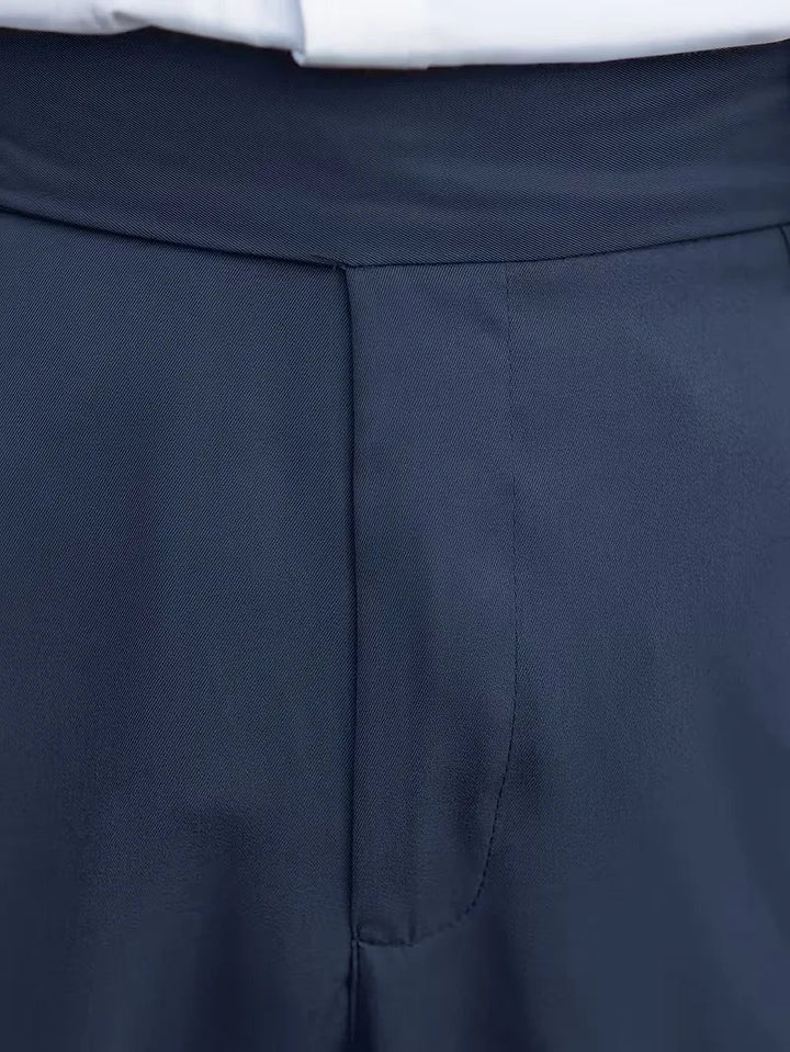 Heren smart casual pantalon, straight leg, kreukbestendig polyester, altijd netjes.