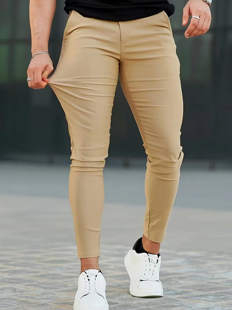 Heren slim fit chino broek in khaki, ideaal voor een stijlvolle smartcasual look.