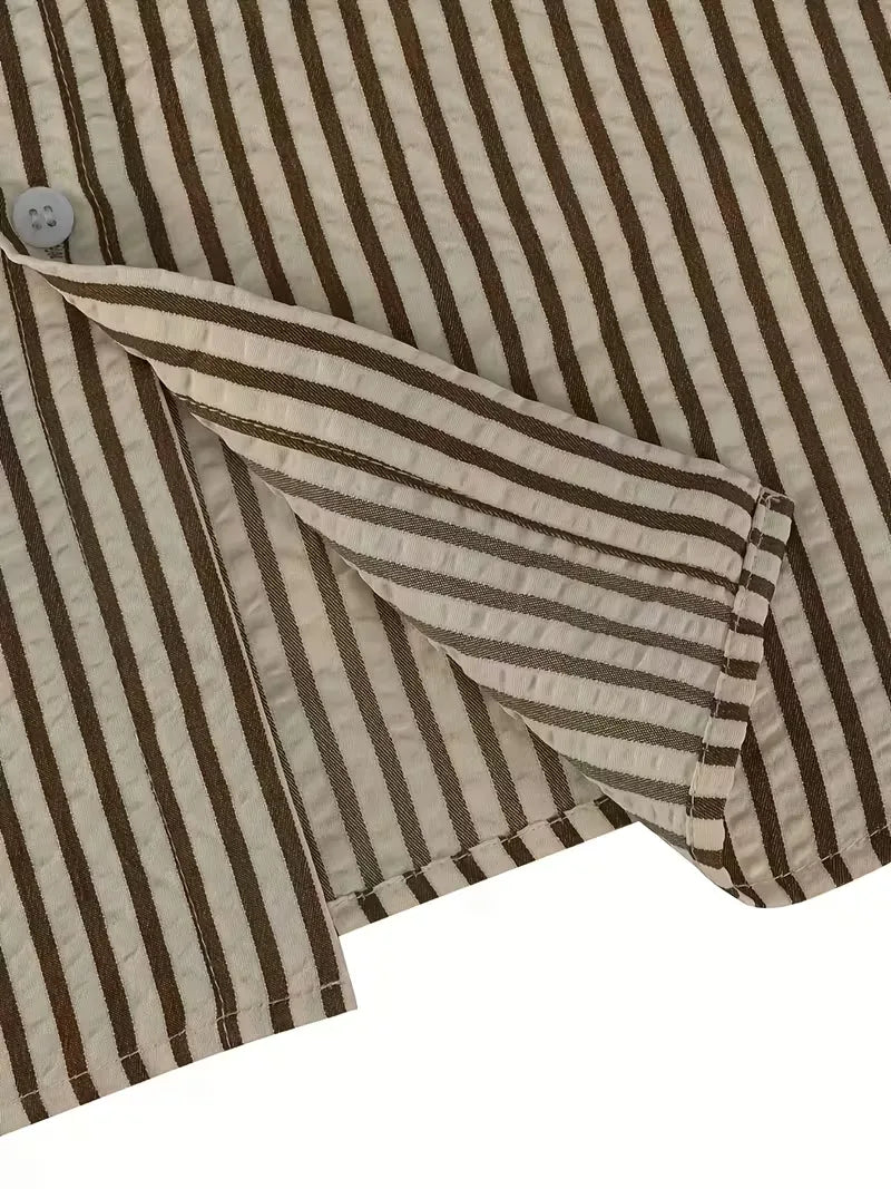 Veelzijdig heren casual overhemd met verticale strepen, lange mouwen. Comfortabele pasvorm, perfect voor lente/herfst.