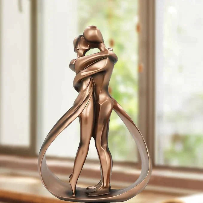 Prachtig handgemaakt liefdesbeeld, een woonaccessoire voor elk interieur. Symboliseert eeuwige verbondenheid.