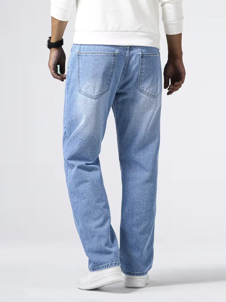 Casual heren loose fit straight-leg jeans in blauw. Ideaal voor streetwear en dagelijks comfort.