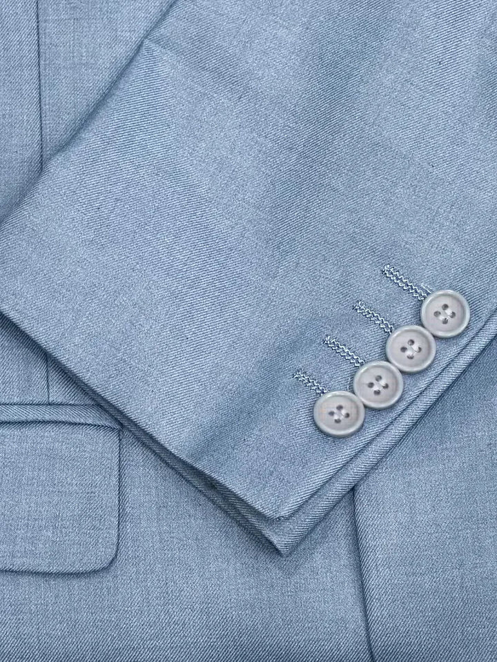 Modern driedelig slim fit heren pak, ideaal voor mannen die stijl en comfort waarderen.