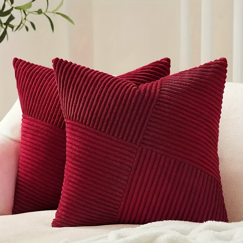 Zachte en duurzame 2-delige corduroy kussenhoezen in levendige Bohemian stijl voor elk interieur.