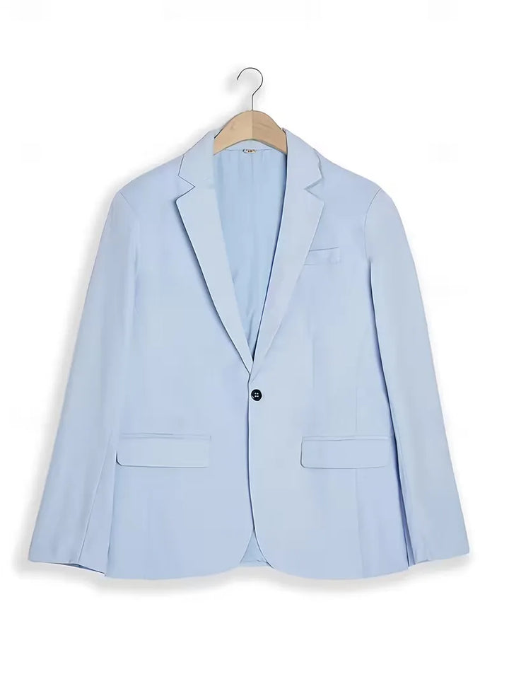 Lichtblauw slim fit herenkostuum, ideaal voor lentebruiloften of zomerse evenementen.