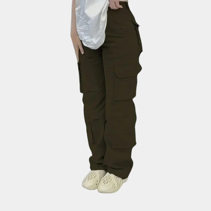 Hoymans dames high-waist cargobroek met zakken, losvallend model, ideaal voor casual streetwear mode.