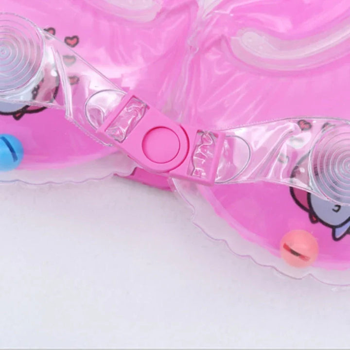 Ergonomische baby zwemring biedt comfort en veiligheid tijdens het babyzwemmen en drijven.