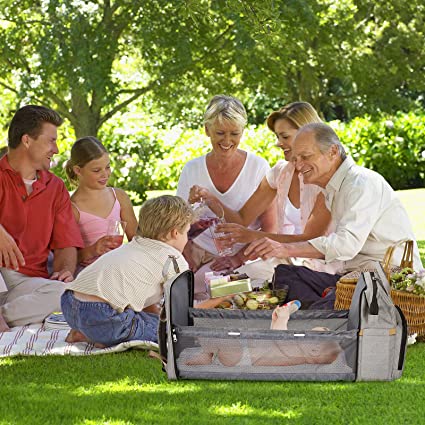 Ideale multifunctionele reisrugzak en draagbaar babybed voor ouders die comfort en gemak zoeken.